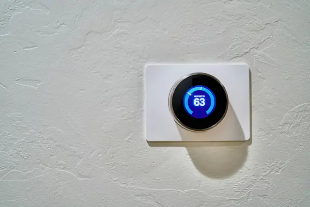 Wall-mounted thermostat